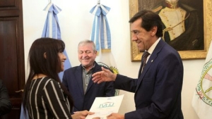 Sadir entreg&oacute; los primeros Microcr&eacute;ditos IVUJ para ampliar o terminar viviendas