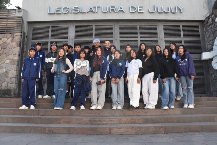 Alumnos de Abra Pampa visitaron la Legislatura en el marco de un proyecto educativo y la FNE 2026