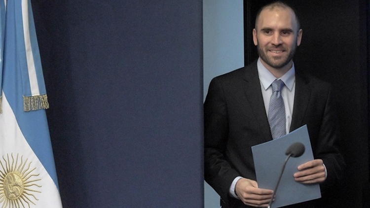 Guzm&aacute;n encabez&oacute; una reuni&oacute;n del equipo econ&oacute;mico para analizar el impacto de la crisis