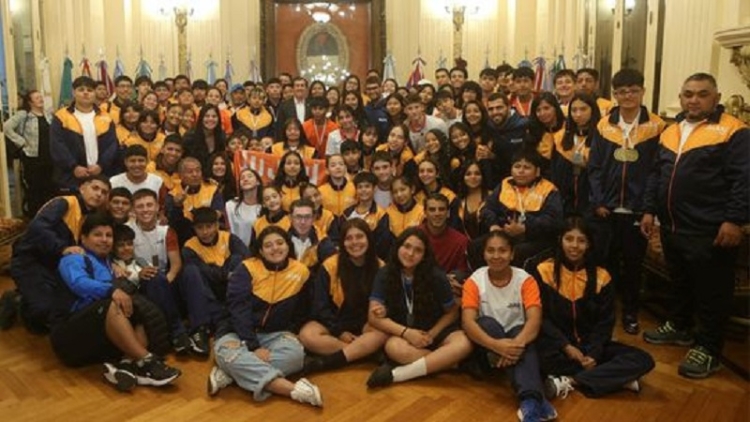 Sadir felicit&oacute; a la delegaci&oacute;n juje&ntilde;a que particip&oacute; de los Juegos Evita 2024