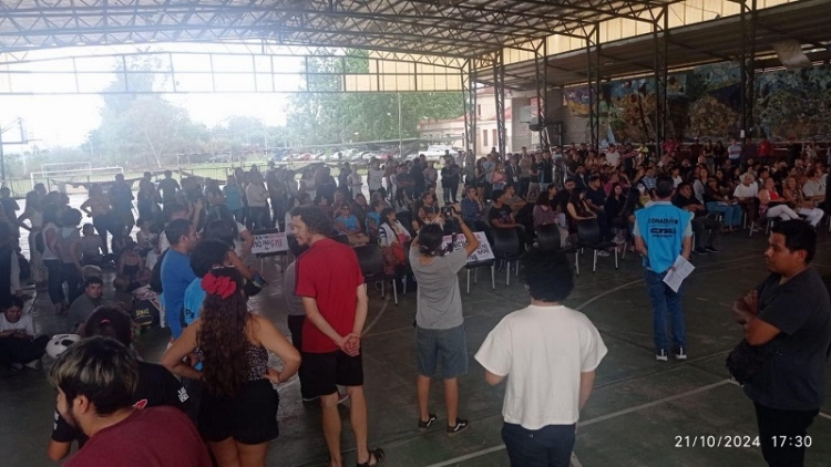 UNJu: asamblea universitaria respald&oacute; la lucha por la universidad p&uacute;blica y contra la criminalizaci&oacute;n de la protesta