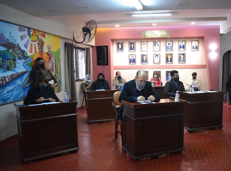 Reuni&oacute;n de la Comisi&oacute;n de Transporte con la Presencia del Secretario de Gobierno, Gast&oacute;n Mill&oacute;n