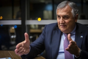 Gerardo morales urgi&oacute; al presidente Fern&aacute;ndez a tomar coraje y personalmente restablecer el orden constitucional en villa mascardi