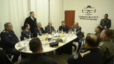 Autoridades ministeriales de Seguridad nacional se reunieron con Guillermo Corro y jefes de fuerzas federales