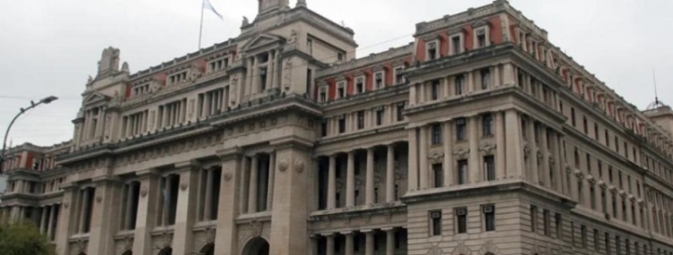 El Gobierno ampli&oacute; la emisi&oacute;n de bonos para hacer frente a la medida cautelar de la Corte