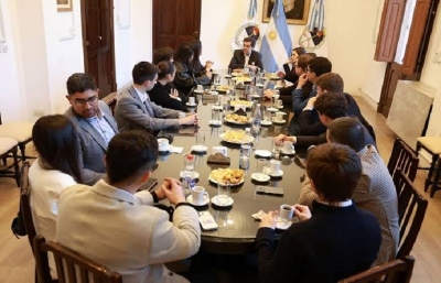 Sadir dialog&oacute; con j&oacute;venes de la FURP sobre el presente y el futuro de Jujuy y la Argentina