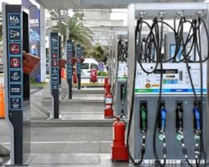YPF aplicar&aacute; precios variables por hora: cargar combustible ser&aacute; m&aacute;s barato de madrugada desde el 23 de junio