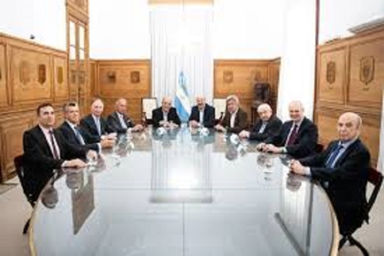 Francos recibi&oacute; al G6 de empresarios y preparan reuni&oacute;n tripartita con la CGT
