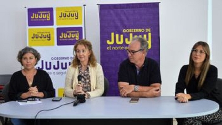 Por la Educaci&oacute;n Ambiental: concurso "El saber ilumina'