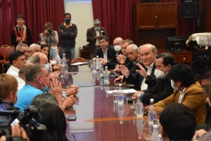 La Comisi&oacute;n de Transporte y Comunicaci&oacute;n se reuni&oacute; empresarios de Jujuy