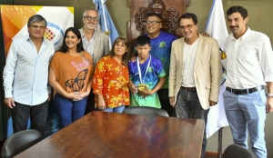Concejales recibieron al atleta Gonzalo Juli&aacute;n, campe&oacute;n en el torneo americano tri21