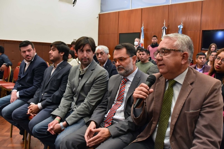 Contin&uacute;a el tratamiento de la reforma parcial de la constituci&oacute;n