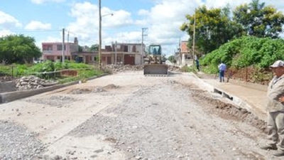 Obras de reparaci&oacute;n de puente en Alto Comedero