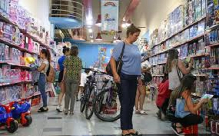 Reyes Magos: calculan que los regalos subieron 33% interanual y el gasto promedio ser&aacute; de $59.500