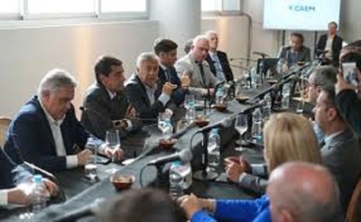 Carlos Sadir particip&oacute; del lanzamiento de la Mesa Federal Minera