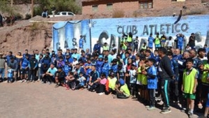 La Secretar&iacute;a de Deportes, particip&oacute; de la cl&iacute;nica de f&uacute;tbol de Lobo Juje&ntilde;o en el Club Santa Rosa
