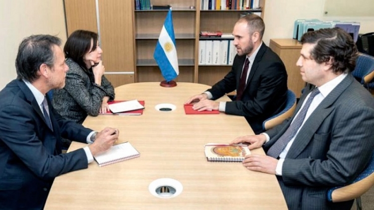 Una misi&oacute;n t&eacute;cnica del FMI llegar&aacute; a la Argentina el lunes