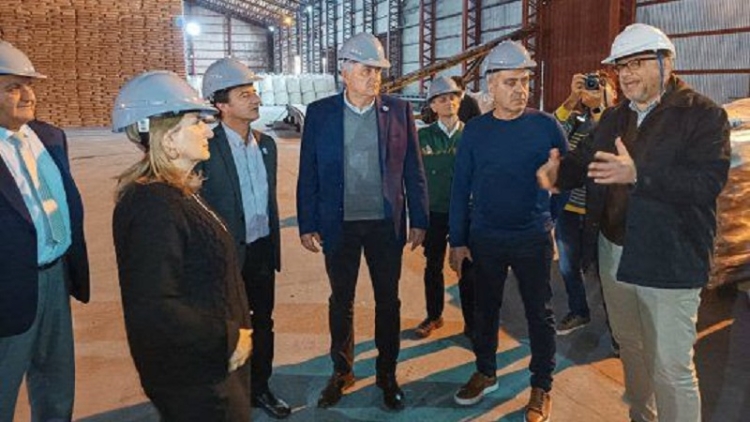 Morales visit&oacute; el Ingenio Bella Vista