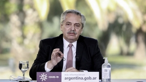 Fern&aacute;ndez llam&oacute; a "consolidar la Argentina del trabajo"
