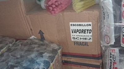 Entrega de insumos de limpieza a diferentes regiones educativas de la provincia