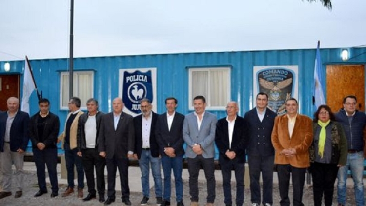 Los ministros Sadir y Mart&iacute;n inauguraron un destacamento policial en Altos del Zapla