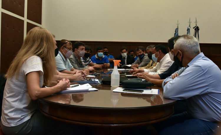 La comisi&oacute;n de trabajo recibi&oacute; a trabajadores de minera El Aguilar