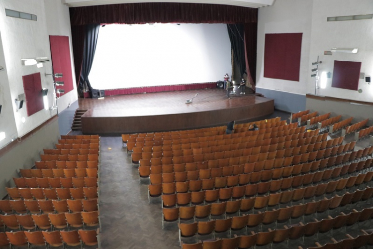El Cine Teatro AHZ en &oacute;ptimas condiciones para recibir a los espectadores
