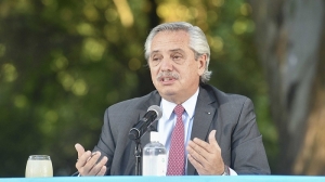 Alberto Fern&aacute;ndez firmar&aacute; pr&eacute;stamos para financiar proyectos en salud e infraestructura