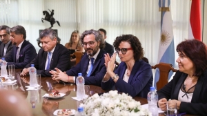 Cafiero encabez&oacute; una misi&oacute;n de negocios en Paraguay con empresas argentinas
