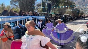 Tilcara se visti&oacute; de celeste y blanco para celebrar el 25 de Mayo