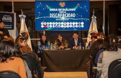 Con m&aacute;s de 25 instituciones, se desarroll&oacute; la Mesa de Di&aacute;logo por la Discapacidad