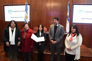 La Legislatura reconoci&oacute; a Guadalupe Sosa por su destacada participaci&oacute;n en un certamen internacional de matem&aacute;tica