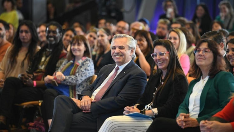 Fern&aacute;ndez: "Debemos poner el orgullo como una respuesta pol&iacute;tica ante la discriminaci&oacute;n"