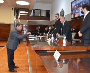 La legislatura tom&oacute; juramento a Claudio Cazon