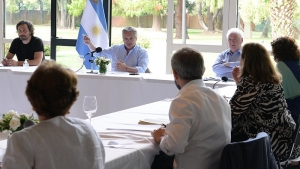 Alberto Fern&aacute;ndez analiz&oacute; con el Comit&eacute; de Expertos el futuro de la cuarentena