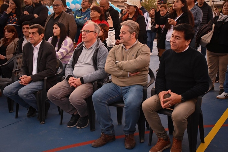 El Concejo Deliberante acompa&ntilde;&oacute; la inauguraci&oacute;n del polideportivo del barrio Puerto Argentino en Alto Comedero