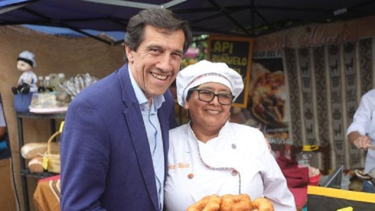 El Gobernador Sadir estuvo en el exitoso Festival del Bu&ntilde;uelo