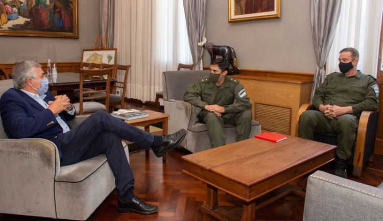 Morales recibi&oacute; a Jefe de Gendarmer&iacute;a