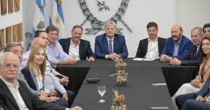 Gobernadores del PJ denunciaron el desfinanciamiento de las provincias y reclamaron obra p&uacute;blica