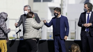 El Presidente convoc&oacute; a la "&eacute;pica" de reconstruir Argentina y marc&oacute; diferencias con gesti&oacute;n de Macri