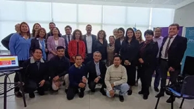 Entrega de Equipamiento y Bienes a Clubes de Ciencia