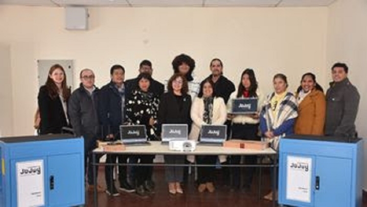 Iniciaron entrega de Aulas Digitales M&oacute;viles a escuelas secundarias de San Salvador de Jujuy