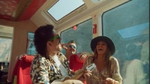 La Cantada re version&oacute; su cl&aacute;sico "Arriba, arriba" junto a Coki Ram&iacute;rez, con video en el Tren Solar