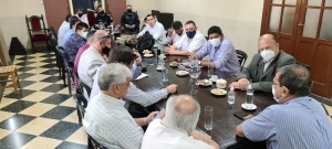 Reuni&oacute;n con intendentes y jefes comunales del Departamento de Ledesma para coordinar acciones de seguridad
