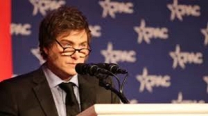 Milei lleg&oacute; a Brasil para la cumbre del G20, donde se reunir&aacute; con Xi Jinping