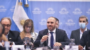 Guzm&aacute;n dijo que el Presupuesto 2022 propicia "la doble recuperaci&oacute;n econ&oacute;mica y sanitaria"