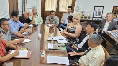 "El Gobierno mejor&oacute; una oferta salarial con recursos propios"