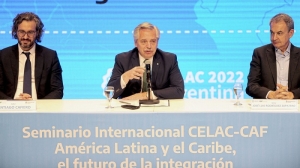 Fern&aacute;ndez llam&oacute; a institucionalizar la Celac y pidi&oacute; cese de bloqueos a Cuba y Venezuela