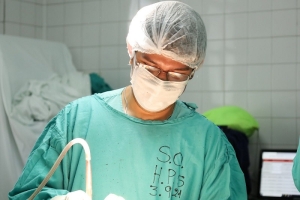 Primera cirug&iacute;a oncoginecol&oacute;gica por laparoscop&iacute;a en el Hospital Pablo Soria
