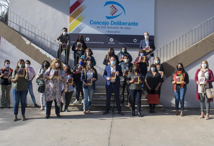 Presentaron gu&iacute;a de recursos de atenci&oacute;n a mujeres v&iacute;ctimas de violencia de g&eacute;nero